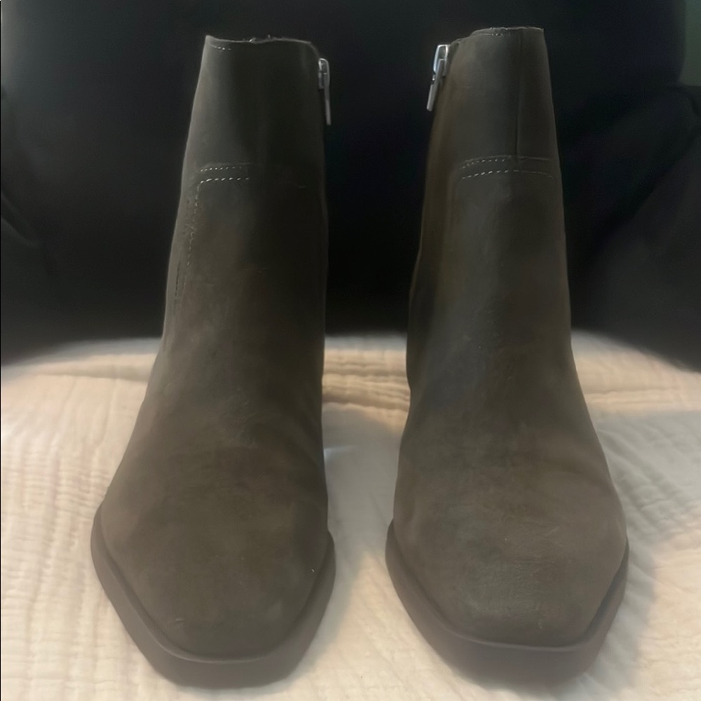 Dolce Vita Women's Suede Ankle Boots - olive green